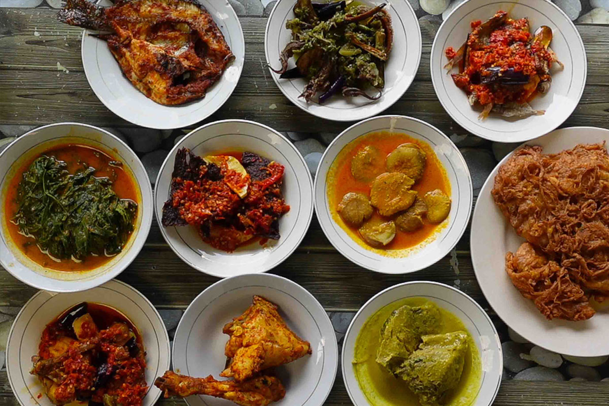 10 Makanan Khas Minangkabau Yang Wajib Dicuba