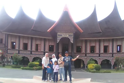 Pusat dokumentasi dan informasi kebidayaan minangkabau.